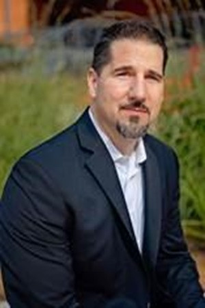 Lavezoli 부사장은 큐리아의 바이오로직스 사업부를 이끌며 생물제제의 발견과 개발, 제조 서비스를 총괄하게 된다