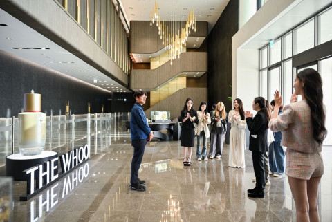 LG생활건강은 지난 15~19일간 해외 인플루언서를 초청해 서울과 청주 화장품 사업장을 둘러보는 ‘더후 2024 K-비첩 투어’를 진행했다