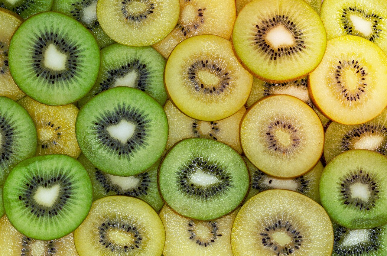 과일 중에는 키위가, 채소 중에는 파프리카가 비타민 C 공급원으로 탁월하다 / 이미지 출처 : Motion Elements