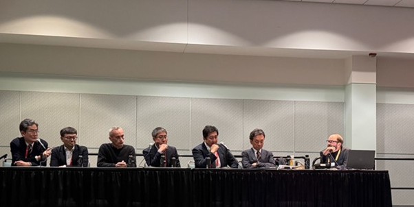 ISC 2025 심포지엄에서 모야모야병 극복을 위한 패널토의가 진행되는 모습 / 제공 : 엑소좀산업협의회