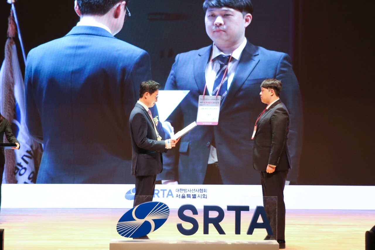 SRTA 학술대상을 수상한 이병학 방사선사 / 제공 : 강동경희대병원