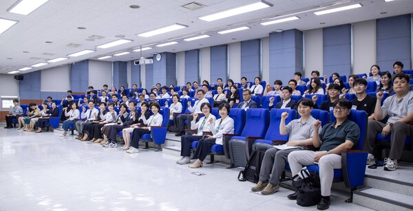 ▲개방형실험실 운영사업단 세미나 단체사진