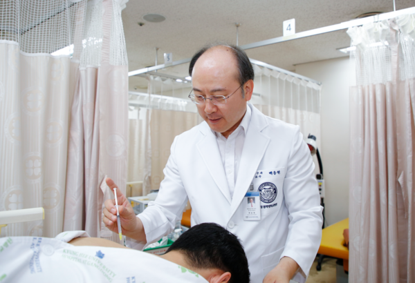 [자료2] 백용현 교수_진료사진