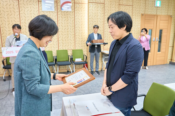 [사진] 강동구청 2분기 모범구민 표창 수여식